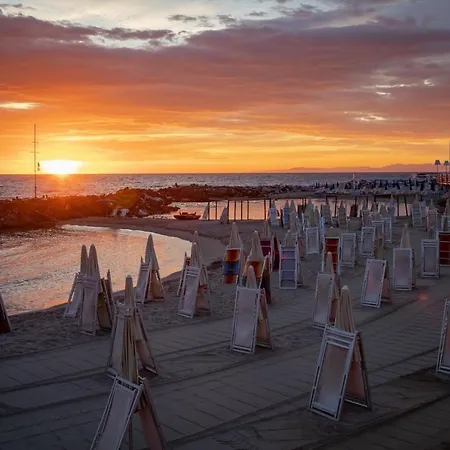 Apartman La Marea Monolocale Sul Mare Tirrenia